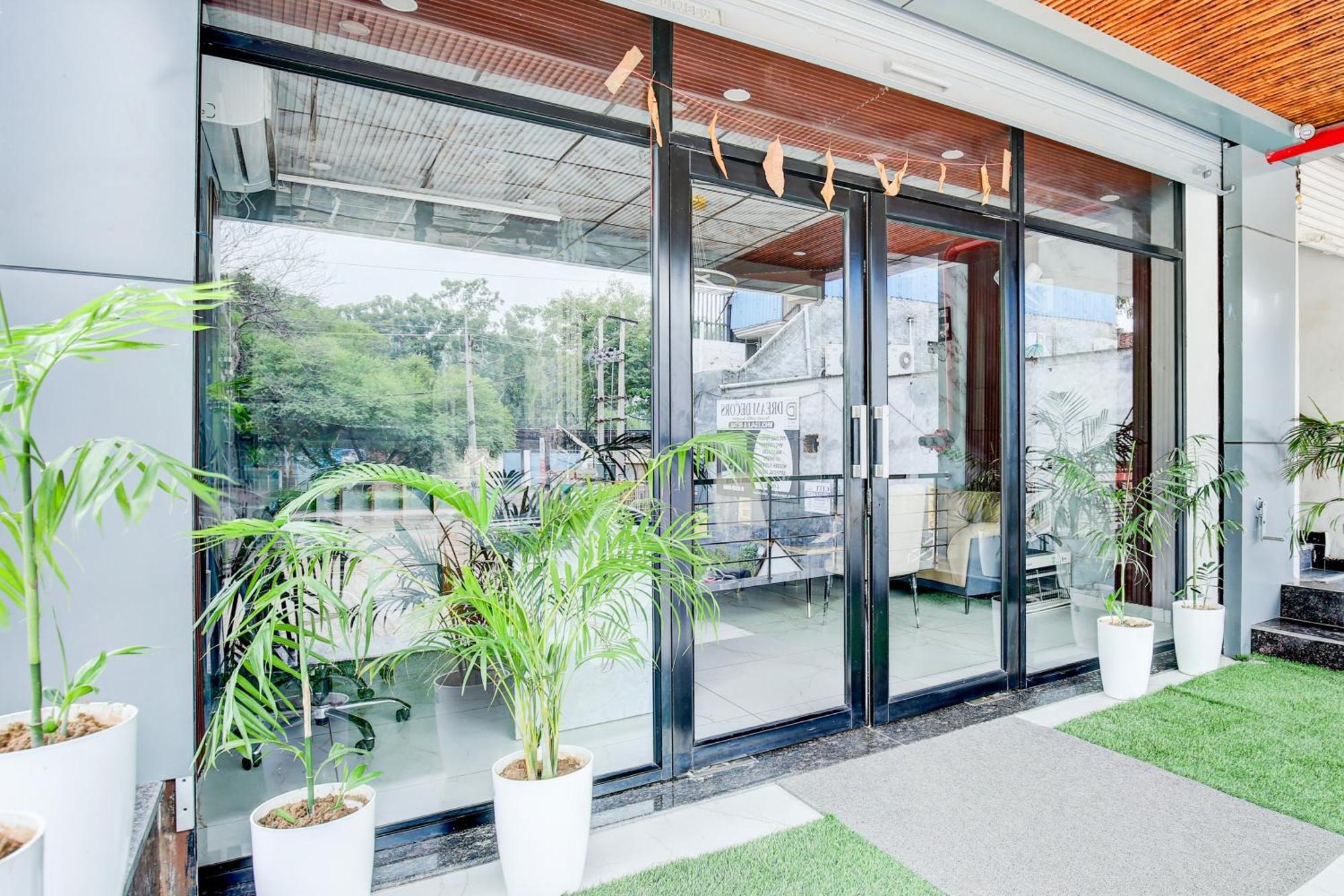 Hotel O Platinum Zirakpur エクステリア 写真